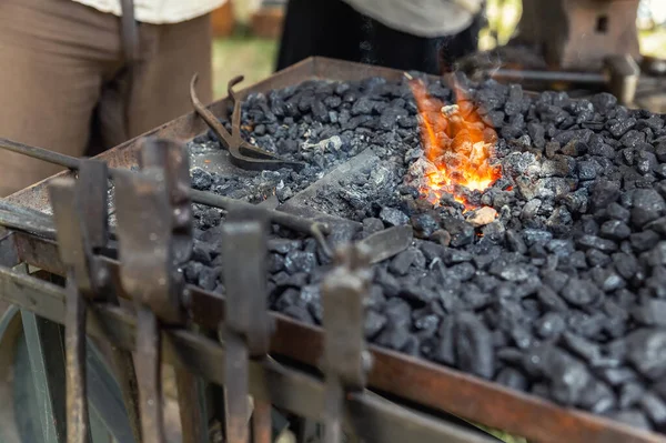 Close Detail Old Medieval Blacksmith Furnace Hot Burning Coal Flame — Stockfoto