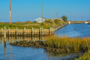 Calhoun Landing 'deki Holts Landing State Park' tan görüntü. Sussex County, Delaware 'deki Indian River Körfezi' nde.