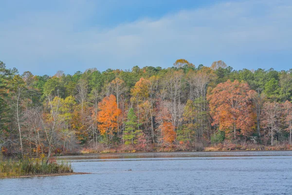 Bunte Herbstblätter Säumen Den Mary Lake Lexington Mary County Maryland — Stockfoto