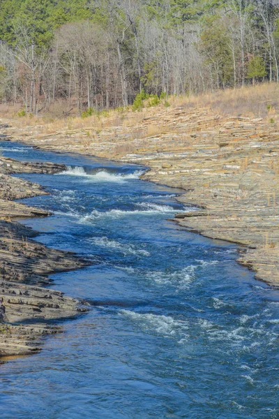 Mountain Fork River Vinoucí Přes Beavers Bend State Park Broken — Stock fotografie