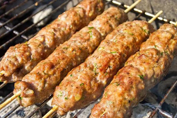 Kebab előkészítése során — Stock Fotó