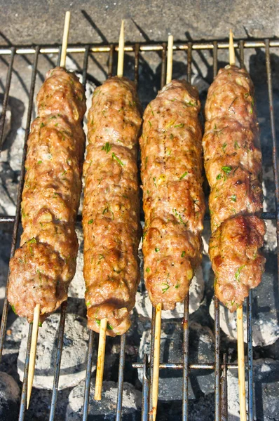 Kebab durante la preparazione — Foto Stock