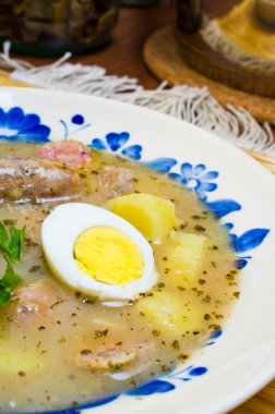 Lehçe Zurek çorbası (ekşi-çavdar çorbası)