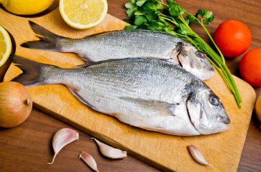 Eşkine balıklar hazırlık için hazır