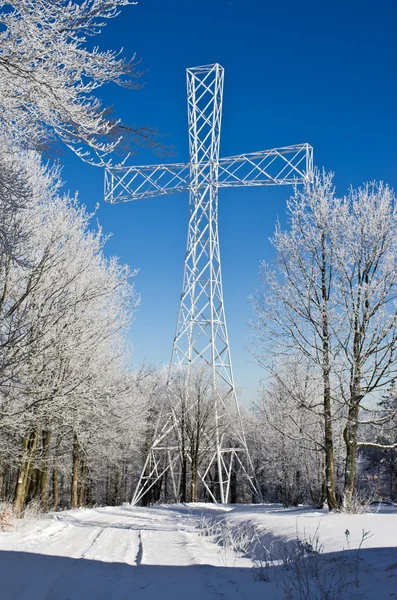 Metalliska kors på sleza berg nära walbrzych — Stockfoto