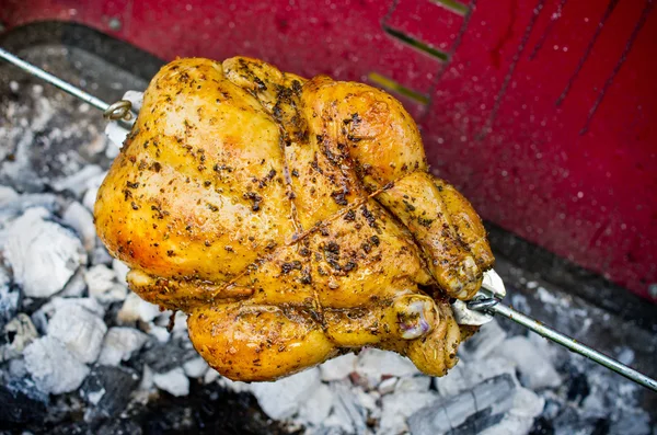 Whole chicken on the grill — Stock Photo, Image