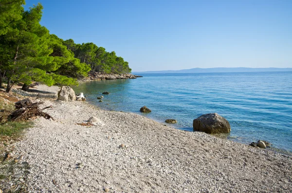 Strand op Kroatische kust, makarska — Stockfoto