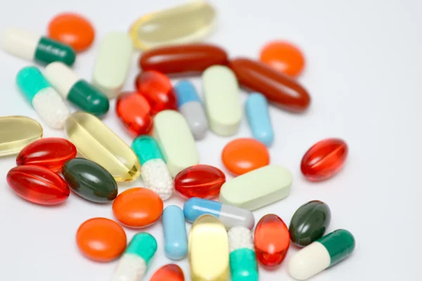 Pills on Green — Stock Photo, Image