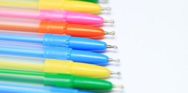renkli kalemler
