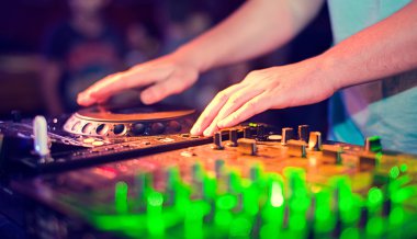 DJ karıştırma