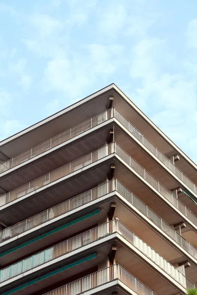 Köşe bina modern mimarlık evi — Stok fotoğraf