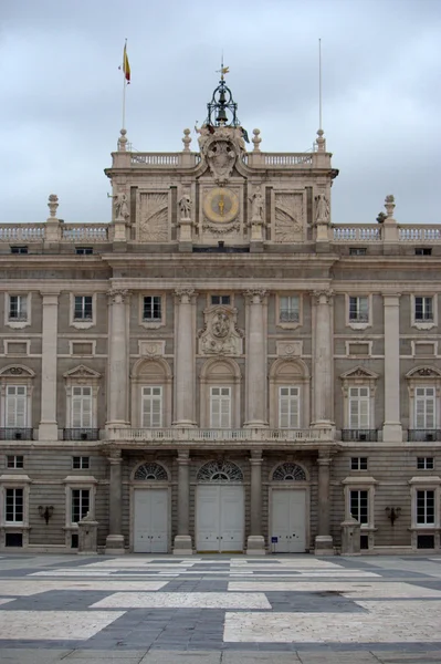 Madrid Kraliyet Sarayı cephe — Stok fotoğraf
