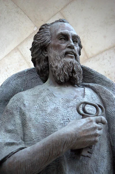 Saint Peter - statue — Stock Photo, Image