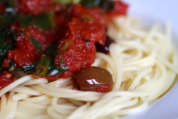 Mediterrane spaghetti — Stockfoto