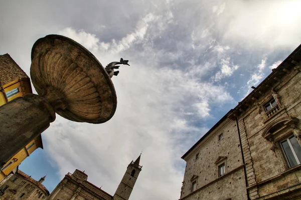 Ascoli piceno - fontána — Stock fotografie