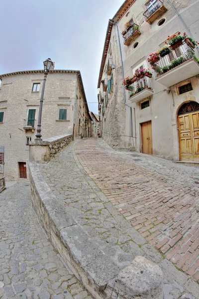 Hdr - 魚眼レンズ写真でそのイタリアの古い建物. — ストック写真