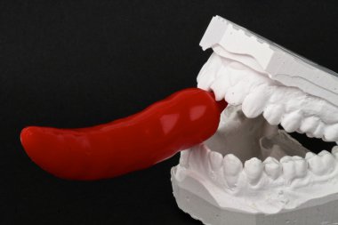 red hot chili biber ile diş izlenim