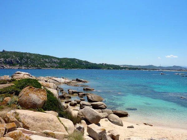 Skalnatá pláž capo testa, gallura, Sardinie, Itálie — Stock fotografie