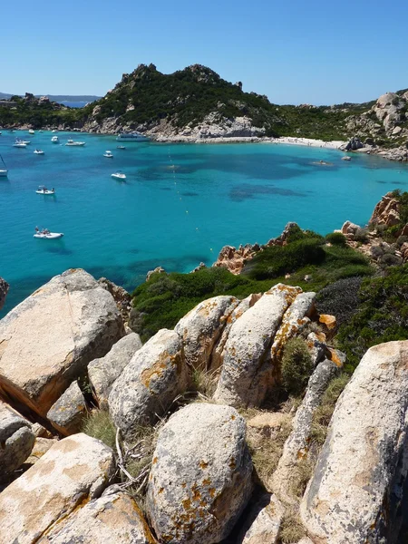 Skály a moře v souostroví la maddalena, spargi island, Sardinie — Stock fotografie