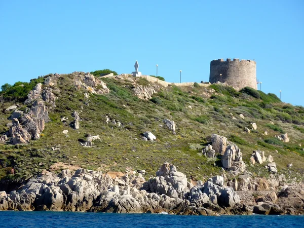 海岸的圣特蕾莎修女在夏天-北撒丁岛，意大利 — 图库照片