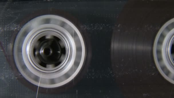 Reprodução de bobina de cassete de áudio — Vídeo de Stock