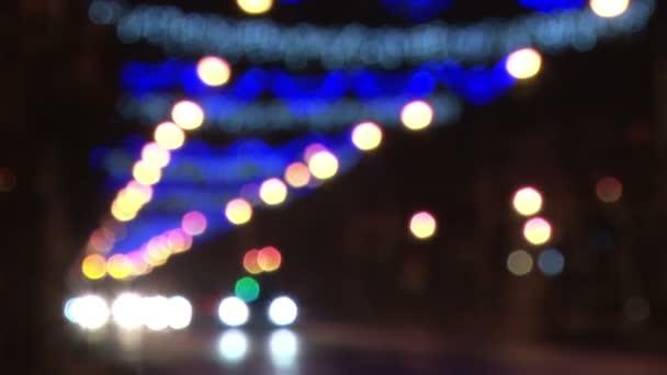Από εστίαση Χριστούγεννα φώτα του δρόμου — Αρχείο Βίντεο