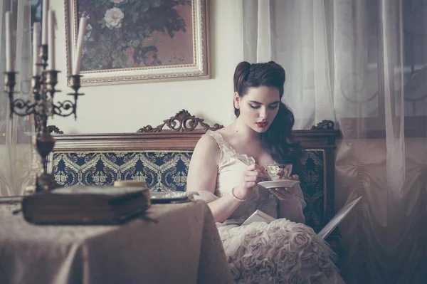 Young Woman Drinks Tea Reads Book Vintage Interior Retro Style — 图库照片