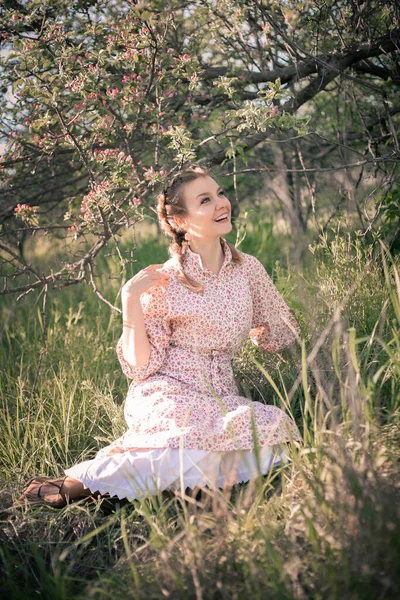 Beautiful Woman Garden Blooming Apple Trees Vintage Dress Spring Summer — Foto Stock