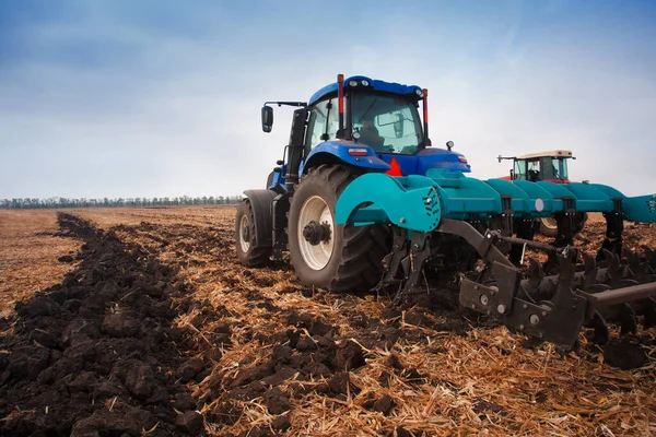 Tracteur Moderne Dans Champ Pendant Plantation Concept Industrie Agricole Espace — Photo