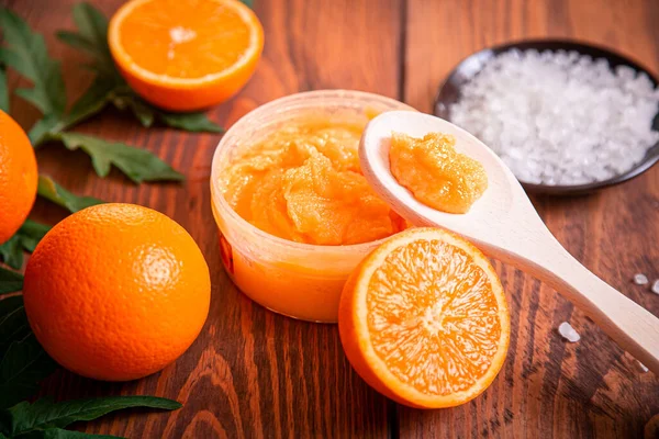 Scrub Arancione Viso Corpo Prodotto Cosmetico Base Ingredienti Naturali Studio — Foto Stock
