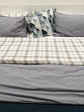 Çarşaf yatak. iç ve tekstil yastıkları