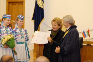 valentina matvienko Belarus Devlet Üniversitesi tarafından onurlandırıldı. 5 Haziran 2012