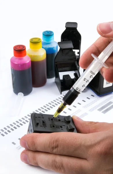 Inyectar cartucho de tinta. Set de inyección de tinta de recarga para imprimir . —  Fotos de Stock