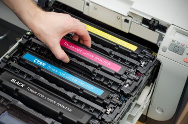 yazıcıda toner erkek koyar