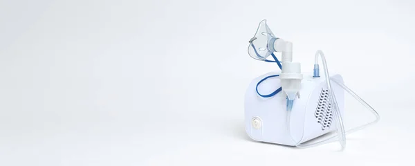 Aparelho Médico Nebulização Equipamento Médico Para Inalação Com Máscara Respiratória — Fotografia de Stock