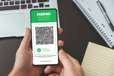 Cep telefonunda dijital sağlık pasaport uygulaması. Uluslararası aşı sertifikası