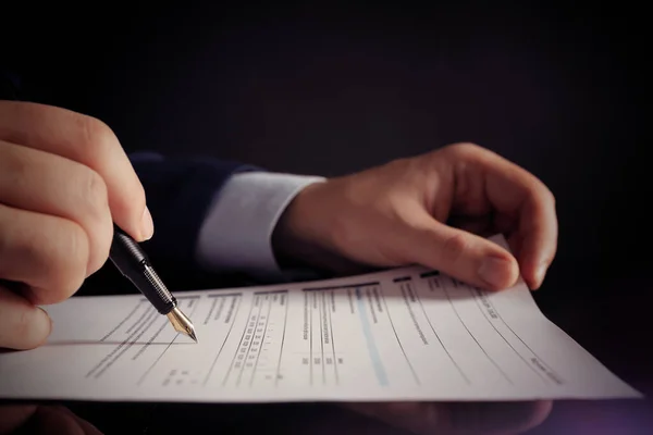 Avocat Commis Comptable Travaillant Dans Bureau Signature Contrat Concept Accord — Photo