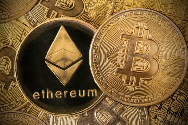Ethereum ve Bitcoin şifreleme paraları. Engelleme teknolojisinde dijital para birimi