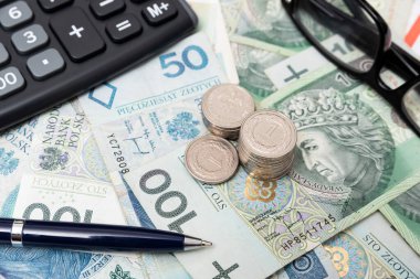 Polonya parası, bir yığın bozuk para, paraların cilalanması.