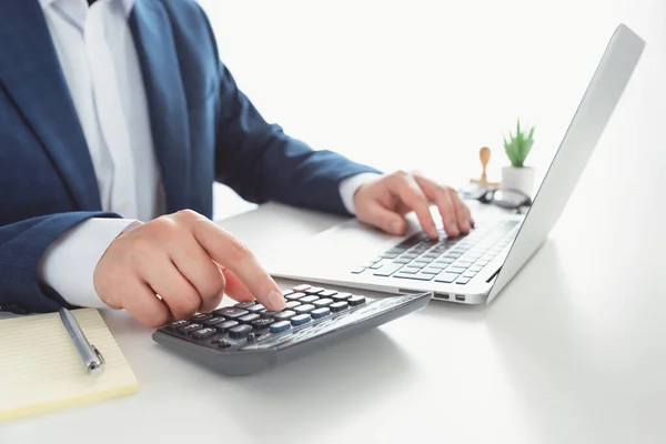 Businessman Working Office Accountant Bookkeeper Working Laptop Smartphone — ストック写真