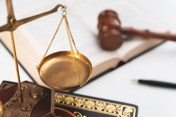 Scale Judge Gavel Wooden Desk Law Justice Concept — Stockfoto