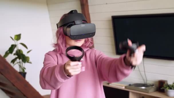 Mladý Dospělý Žena Gamer Dospívající Dívka Růžové Vlasy Oblečení Sluchátka — Stock video