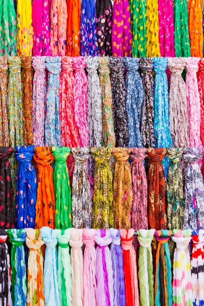 Kolorowe tkaniny — Zdjęcie stockowe