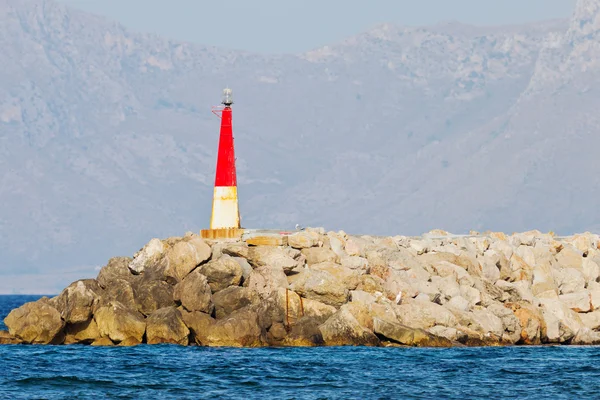 küçük deniz feneri