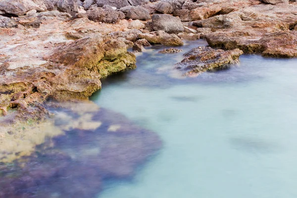 Rocks in the ocean — Stock Photo, Image