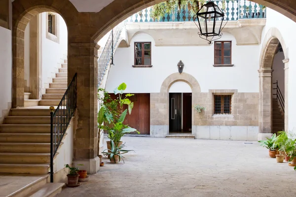 Spanish interior courtyard — Stock Photo, Image