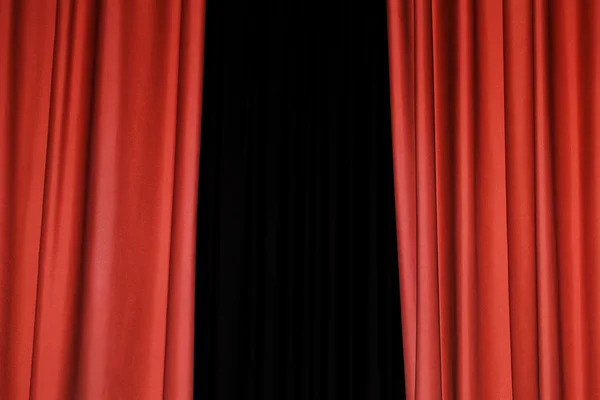 Kırmızı Perde