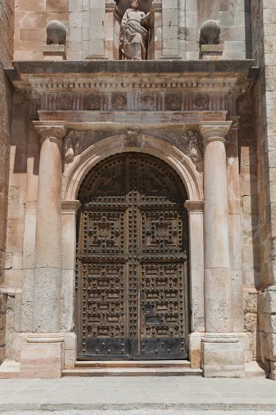 Kollega kirkko San Pedro, Lerma, Burgos, Kastilia y Leon , — kuvapankkivalokuva