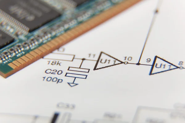 Schema elettronico con memoria del computer — Foto Stock