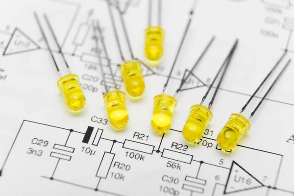 Leds über elektronisches Diagramm — Stockfoto